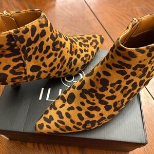 "Chaya Vegan Ankle Booties – Chic, Comfortable, and Eco-Friendly Elegance"